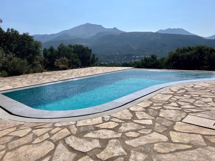 Image No.2-4 Bed Villa for sale