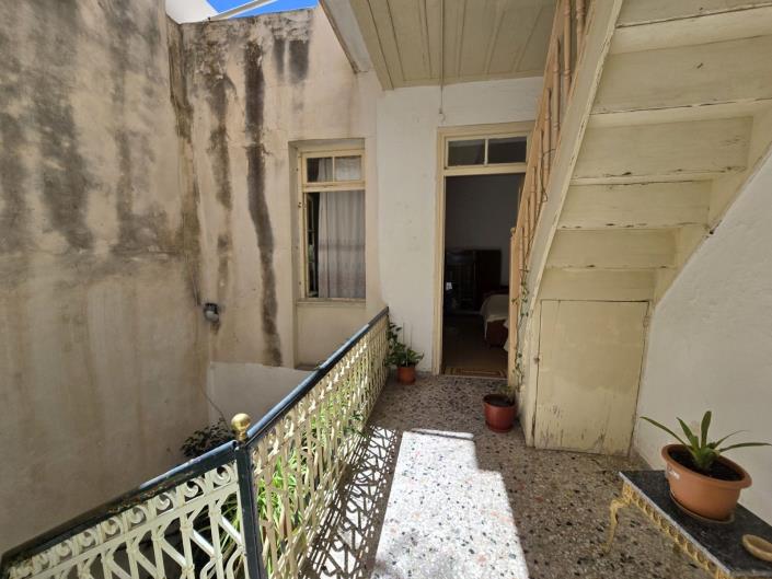 Image No.12-4 Bed House for sale