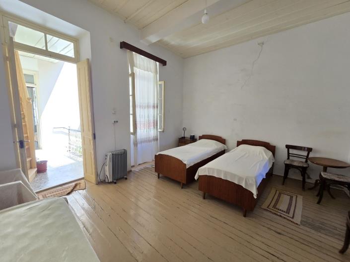 Image No.15-4 Bed House for sale