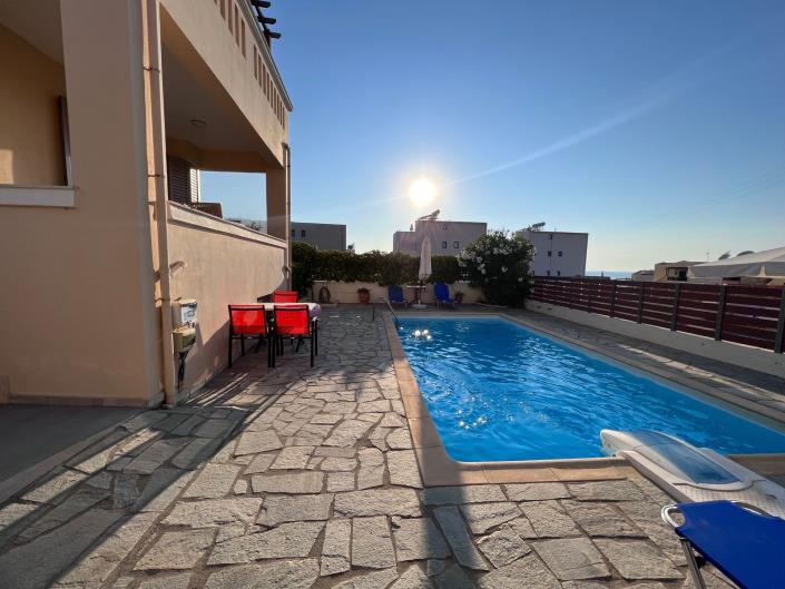 Image No.2-2 Bed Villa for sale