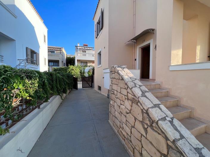 Image No.9-2 Bed Villa for sale