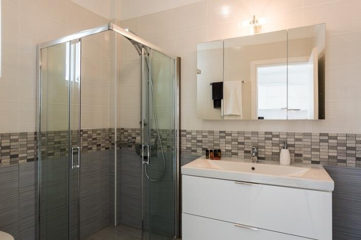 Image No.9-3 Bed House for sale