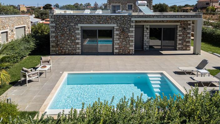 Image No.1-2 Bed Villa for sale