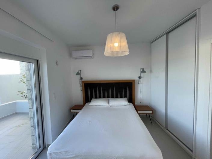 Image No.8-2 Bed House for sale