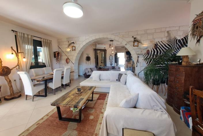 Image No.12-3 Bed Villa for sale