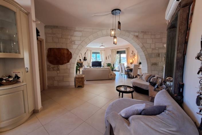 Image No.19-3 Bed Villa for sale