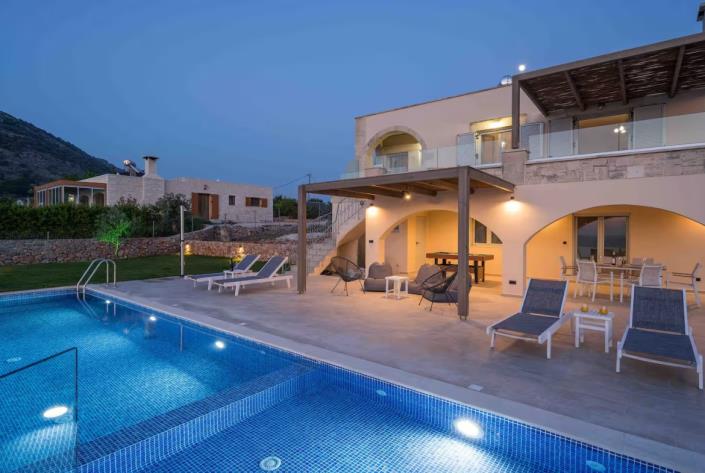 Image No.2-3 Bed Villa for sale