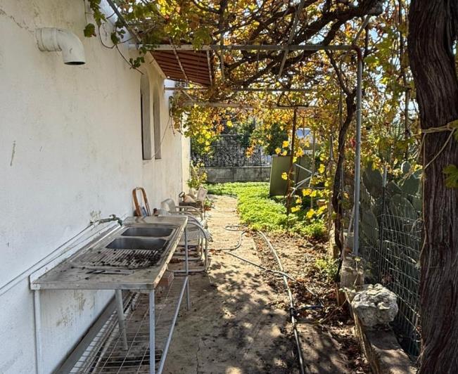 Image No.14-2 Bed House for sale