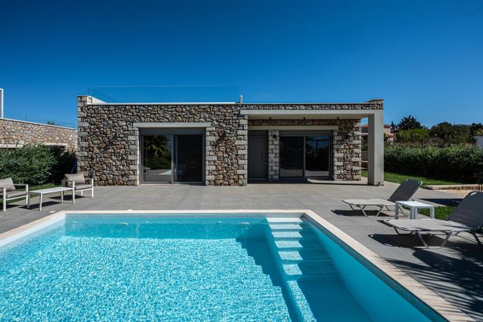 Image No.18-2 Bed Villa for sale