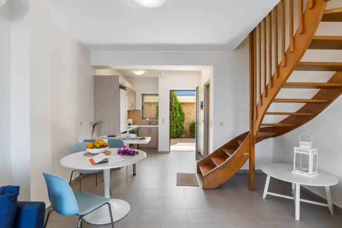 Image No.4-2 Bed Townhouse for sale