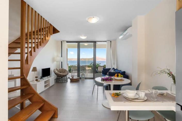 Image No.5-2 Bed Townhouse for sale