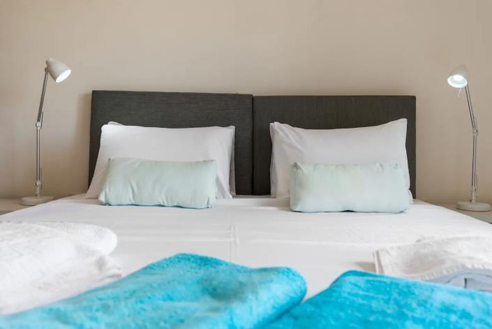 Image No.12-2 Bed Townhouse for sale