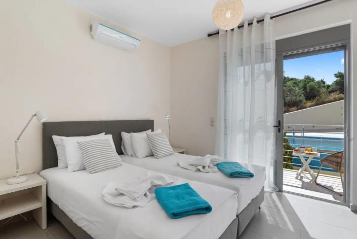 Image No.24-2 Bed Townhouse for sale