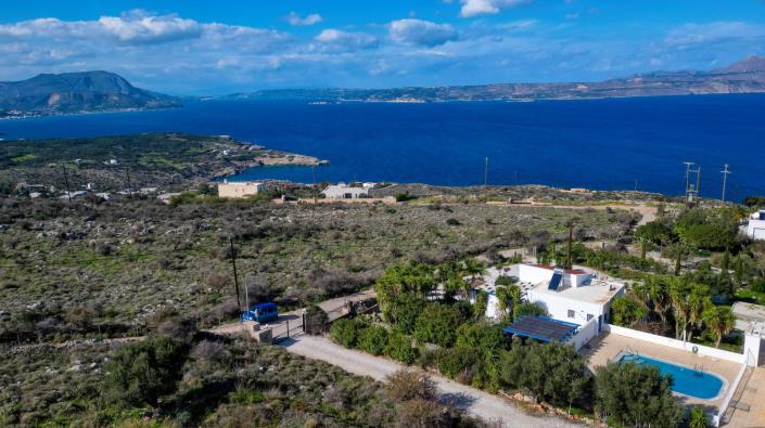 Image No.25-2 Bed Villa for sale