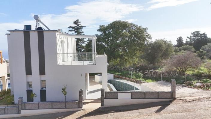 Image No.2-2 Bed Villa for sale