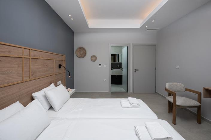 Image No.10-2 Bed Villa for sale