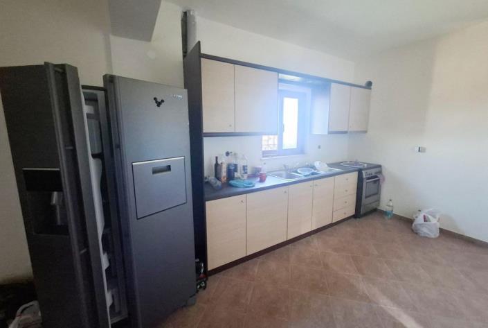 Image No.9-2 Bed House for sale