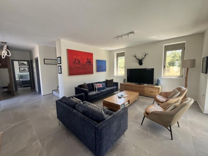 Image No.5-3 Bed Villa for sale