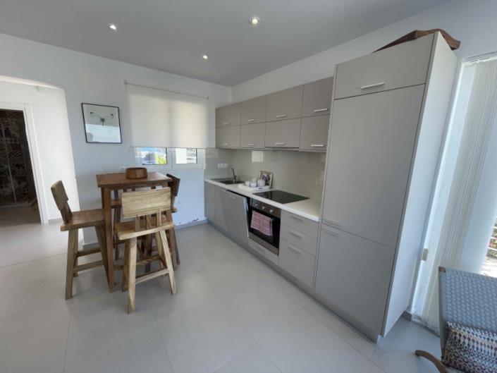 Image No.5-2 Bed House for sale