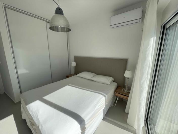 Image No.12-2 Bed House for sale