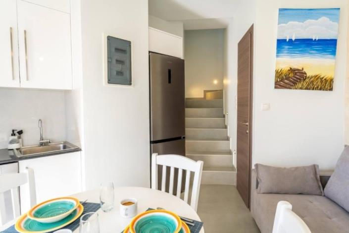 Image No.6-2 Bed House for sale