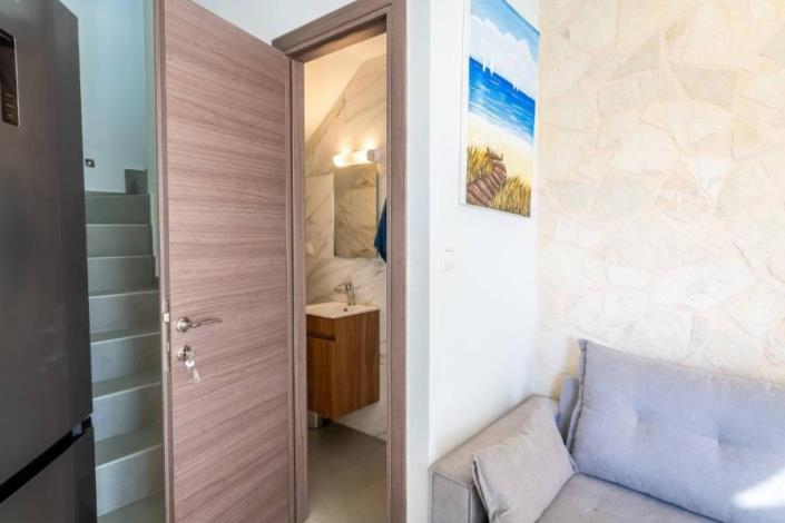 Image No.11-2 Bed House for sale