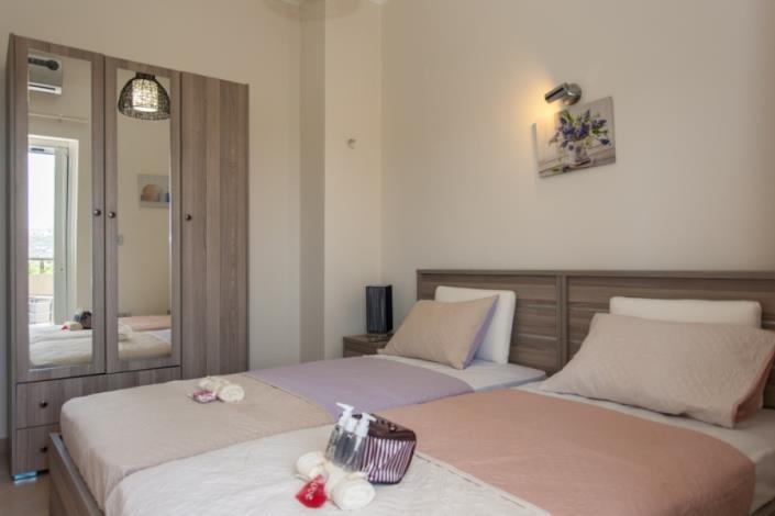 Image No.12-4 Bed Apartment for sale