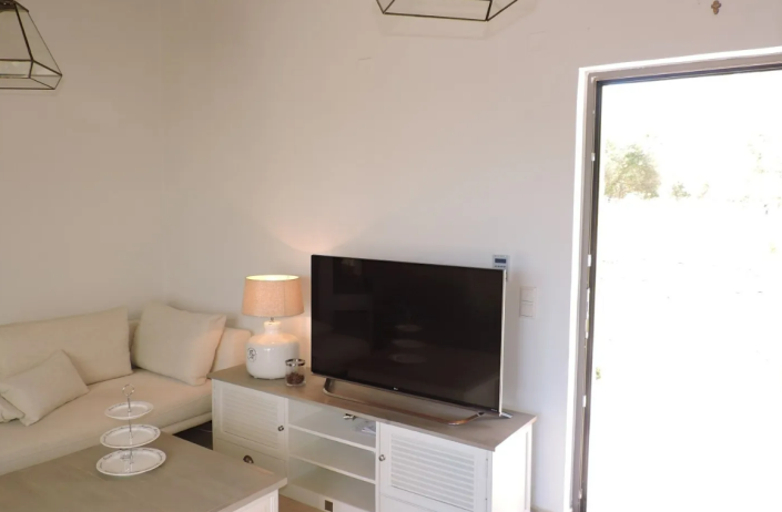 Image No.9-2 Bed Villa for sale