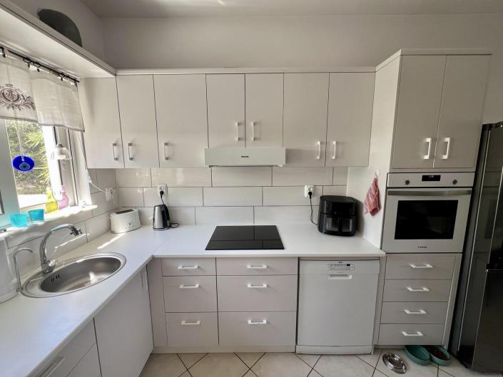 Image No.7-2 Bed House for sale