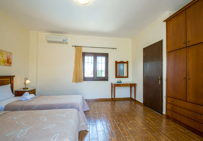 Image No.15-4 Bed Villa for sale