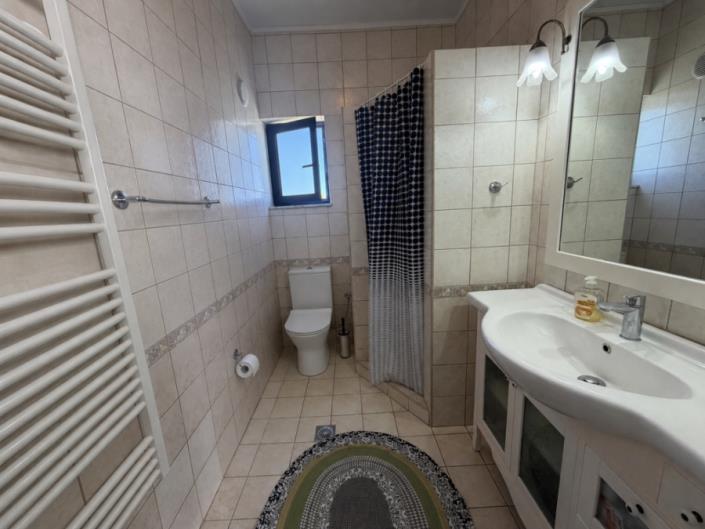 Image No.17-3 Bed House for sale