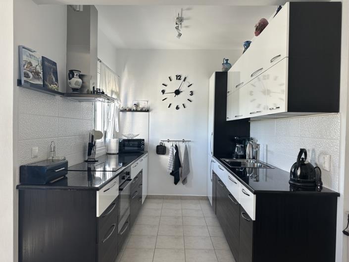 Image No.2-2 Bed House for sale