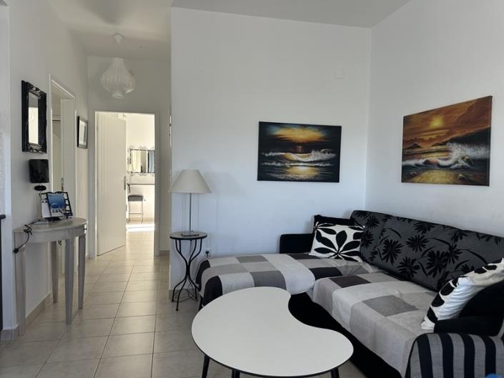 Image No.4-2 Bed House for sale