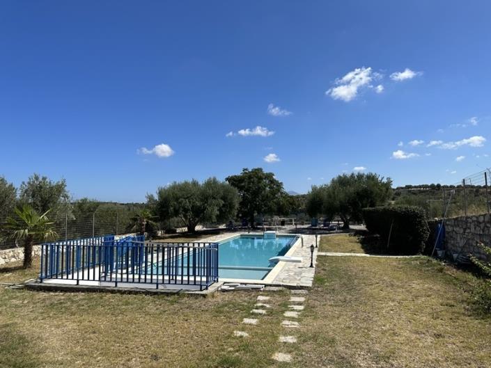 Image No.18-2 Bed House for sale
