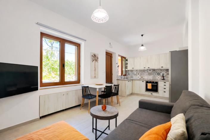 Image No.3-2 Bed House for sale