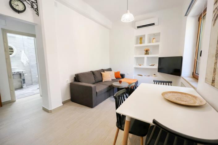 Image No.4-2 Bed House for sale