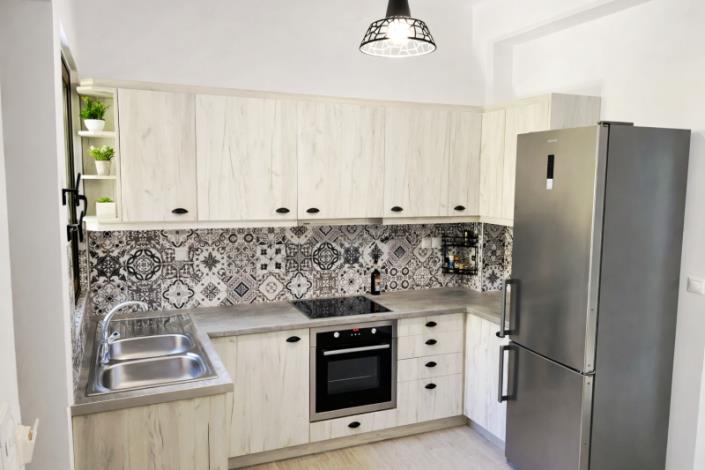 Image No.8-2 Bed House for sale