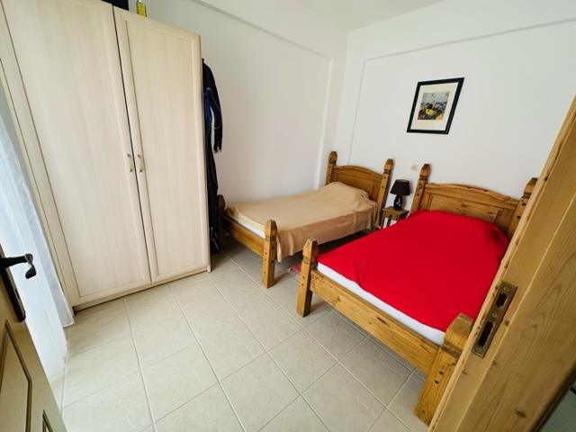Image No.12-2 Bed House for sale