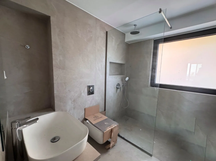 Image No.10-1 Bed Apartment for sale