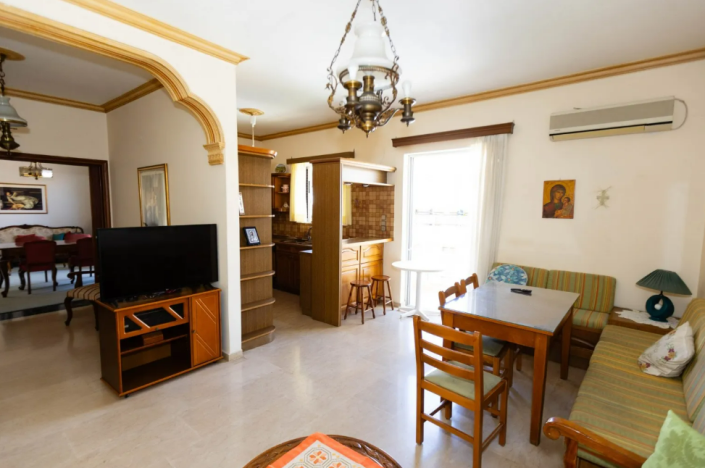 Image No.11-3 Bed House for sale