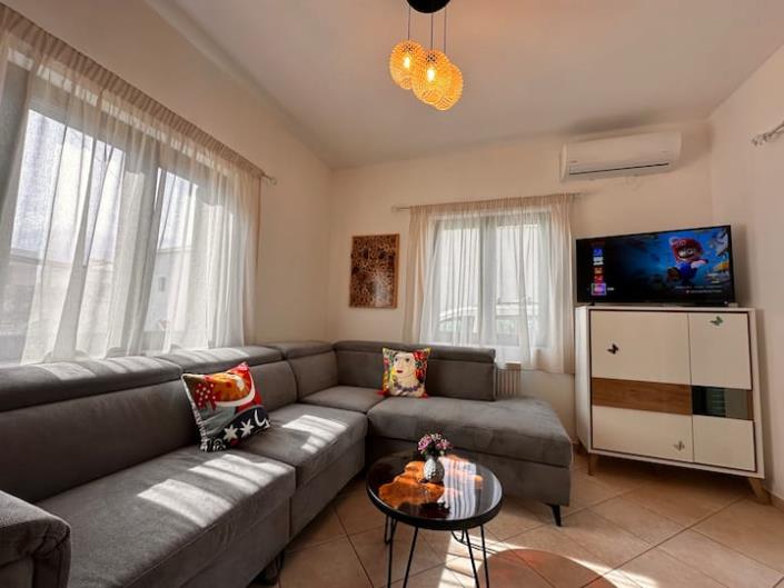 Image No.15-2 Bed Townhouse for sale
