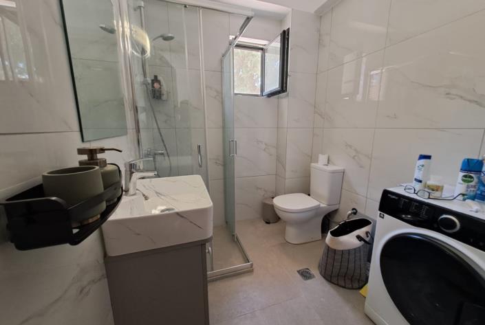 Image No.20-2 Bed Bungalow for sale