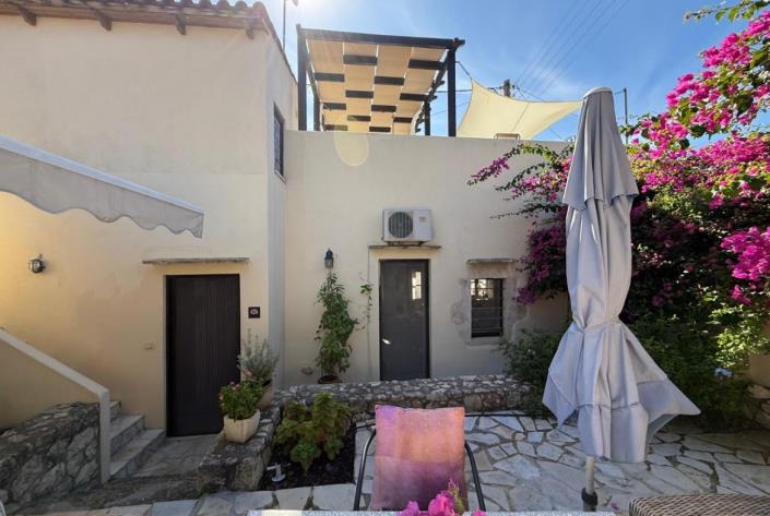 Image No.6-2 Bed House for sale
