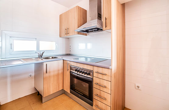 Image No.17-2 Bed Apartment for sale