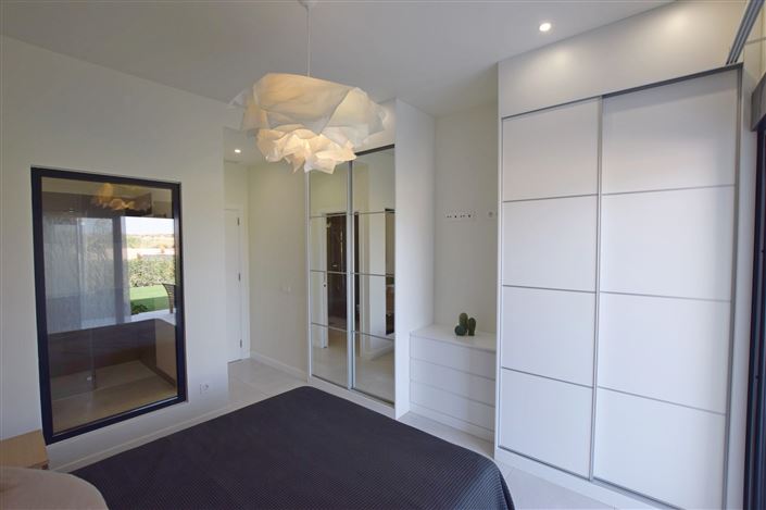 Image No.17-2 Bed Apartment for sale