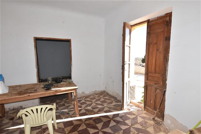 Image No.4-6 Bed Villa for sale