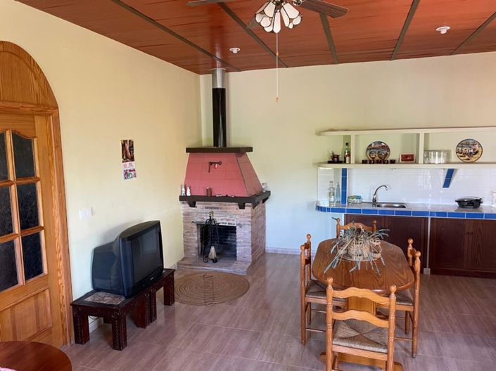 Image No.9-2 Bed Country House for sale