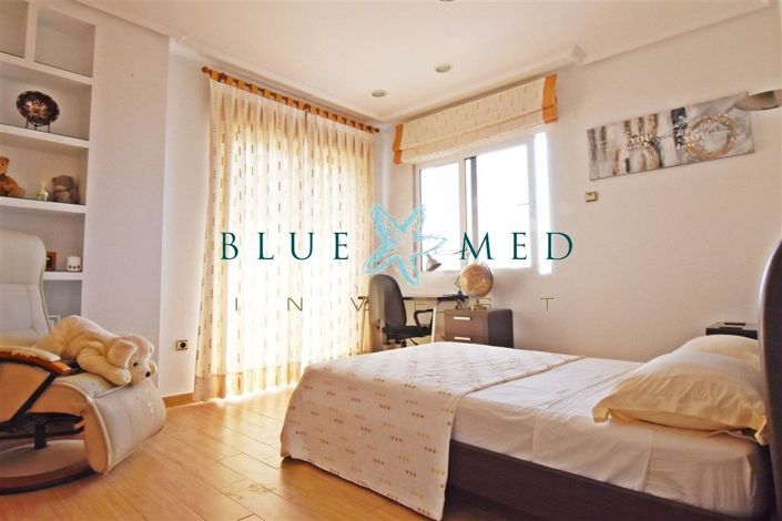 Image No.30-5 Bed Villa for sale