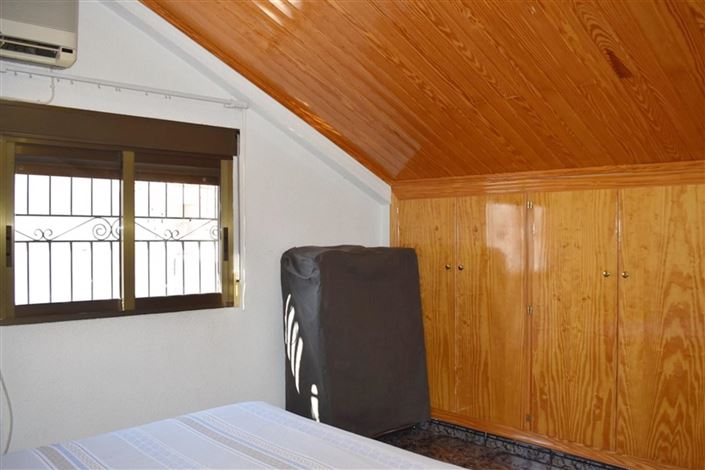 Image No.12-6 Bed Villa for sale