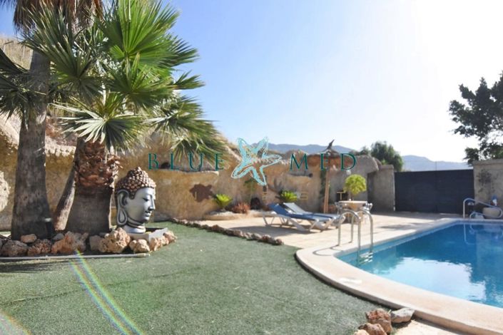 Image No.12-4 Bed Country House for sale